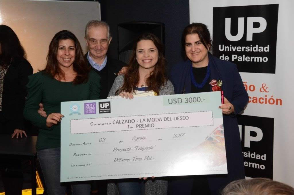 Laura Ramírez (RH Positivo), Sergio Panossian, Vicepresidente 1° de CIC, Johana Amor (Ganadora del 1er. Premio), y Laura Barabas (Gerente de CIC)