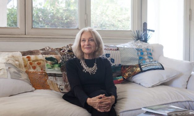 Ropas que hablan: la moda argentina analizada por la “sociología del vestir” de Susana Saulquin