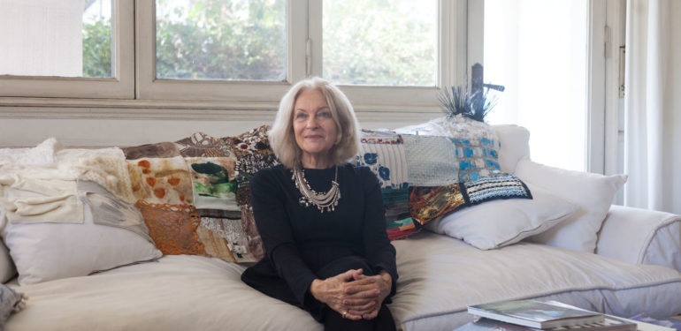 Ropas que hablan: la moda argentina analizada por la “sociología del vestir” de Susana Saulquin