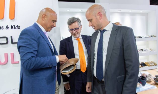 Visitas Oficiales a Efica 102